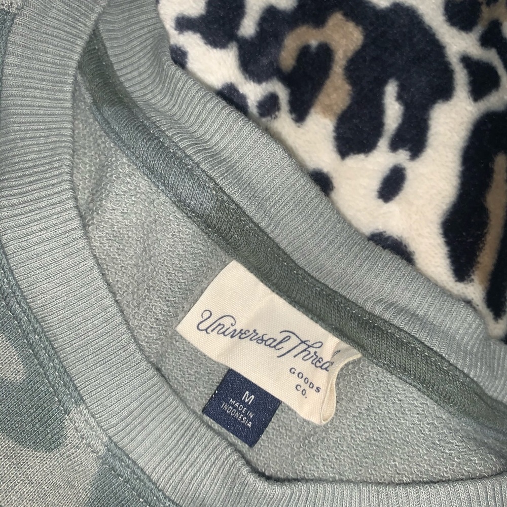 Camo sweatshirt